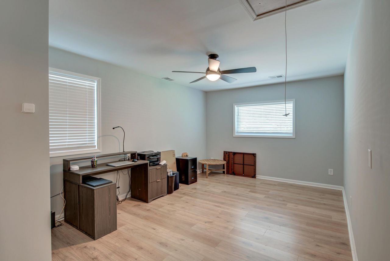 109 Sundance Court Photo 26