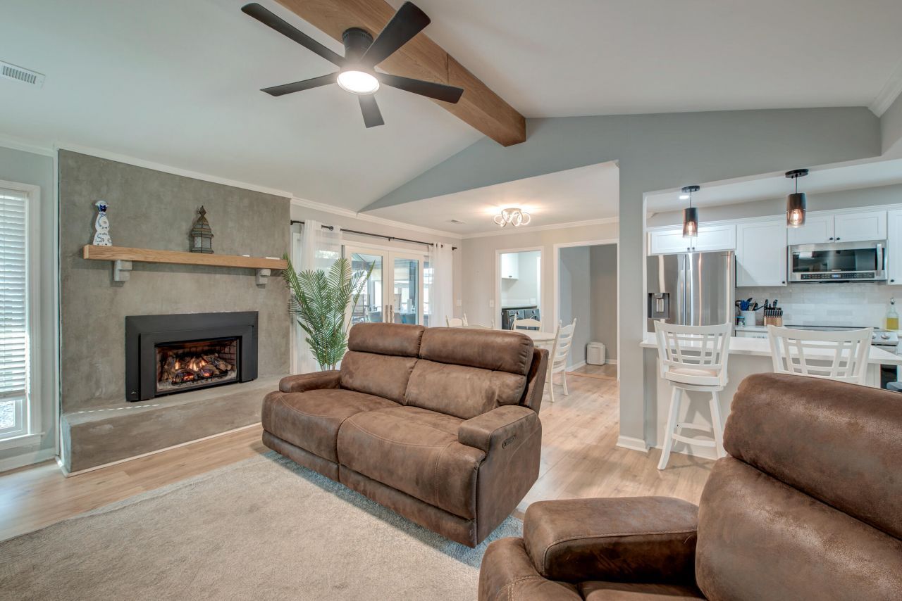 109 Sundance Court Photo 3