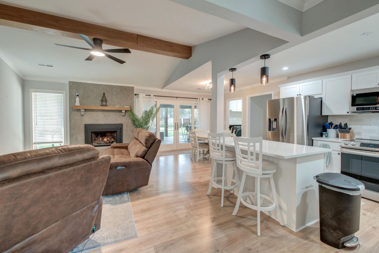 109 Sundance Court Photo 32