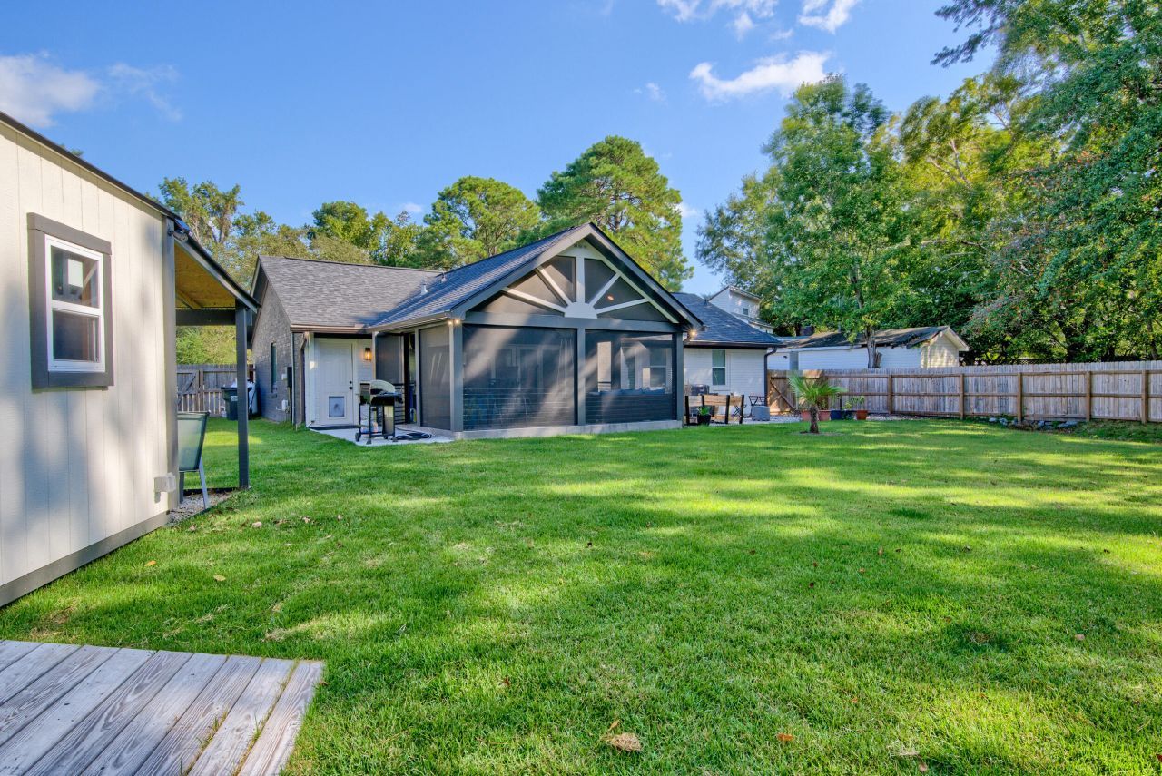 109 Sundance Court Photo 42