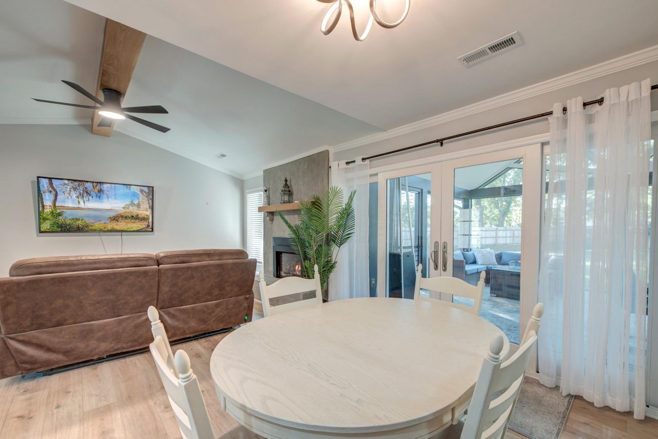 109 Sundance Court Photo 5