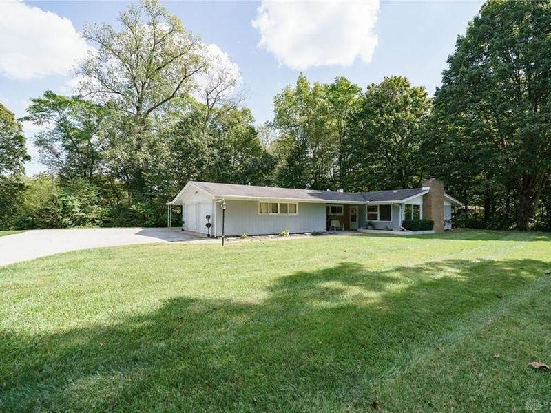 3110 Beech Hill Drive, Sugarcreek Township, OH 45370 Photo 2