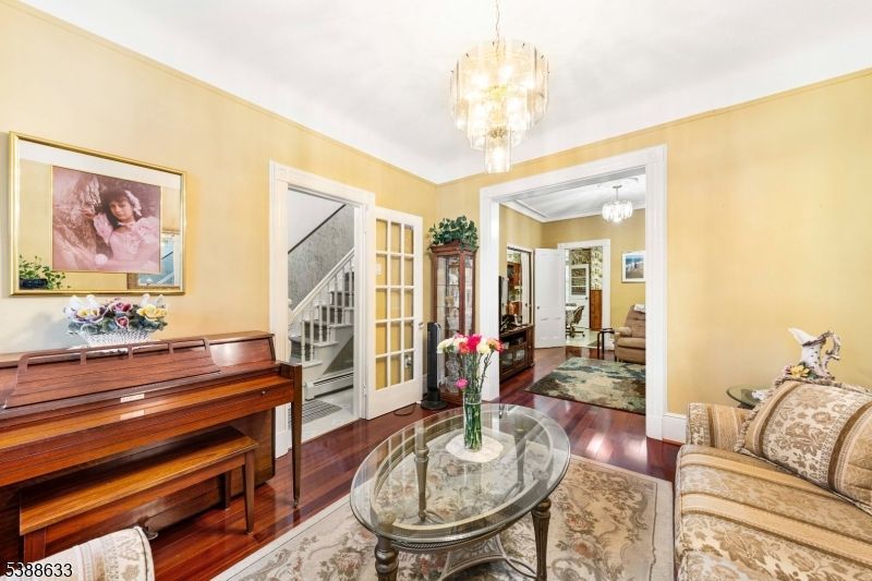 415 57th St, West New York, NJ 07093 Main Photo