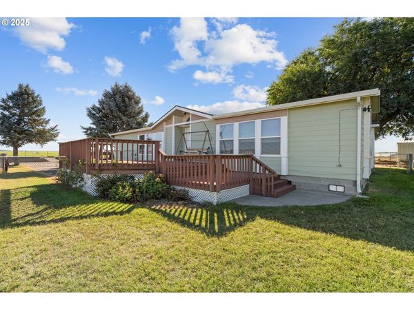 34656 Kosmos RD, Stanfield, OR 97875