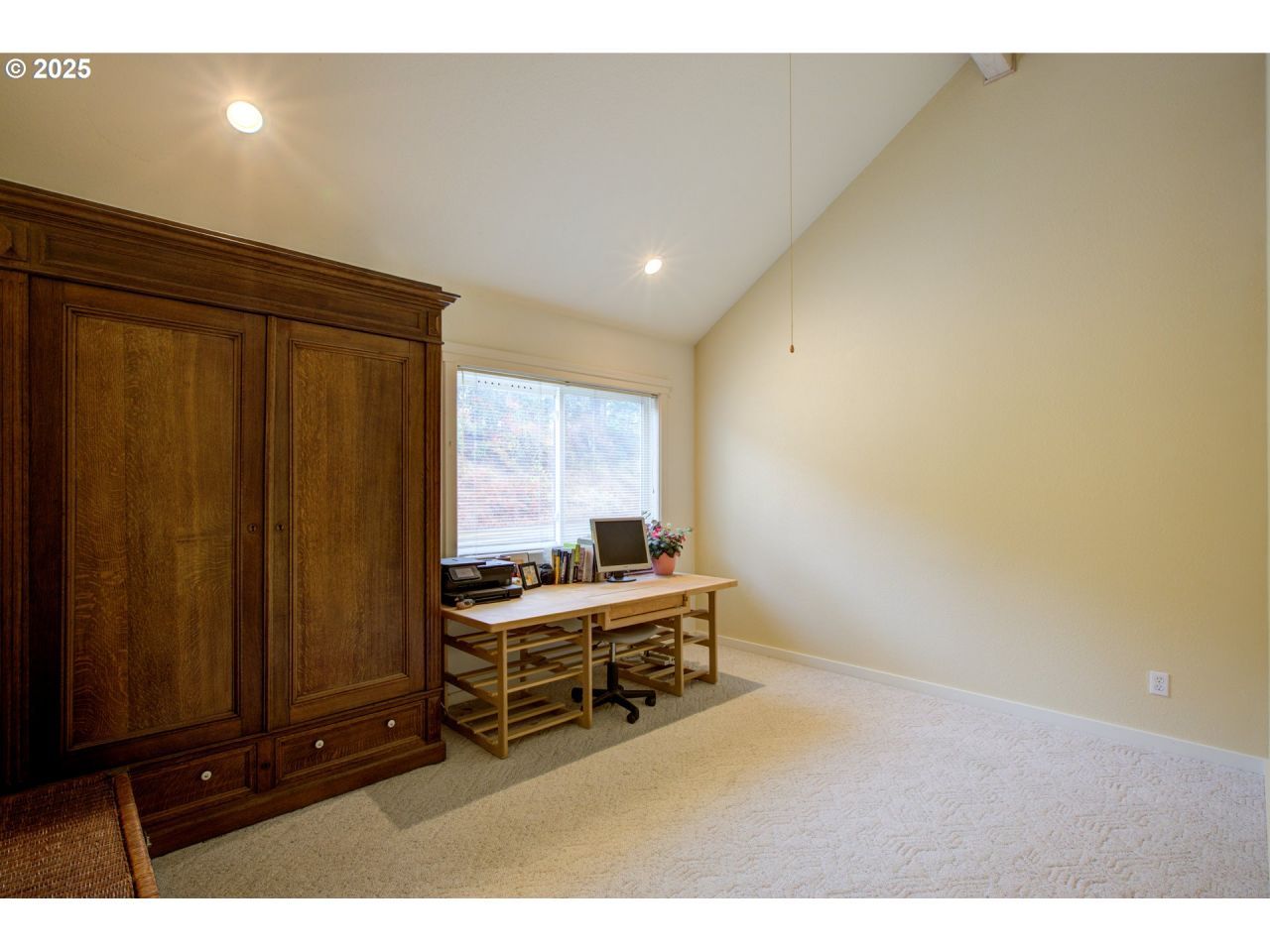 14115 N Bank Rd, Roseburg, OR 97470 Main Photo