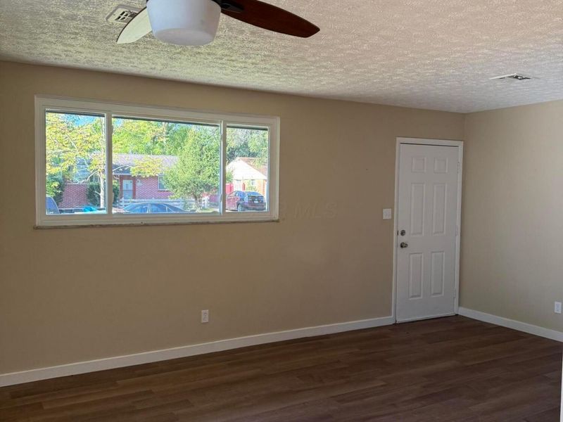 1656 Vilardo Lane, Columbus, OH 43227 Photo 6