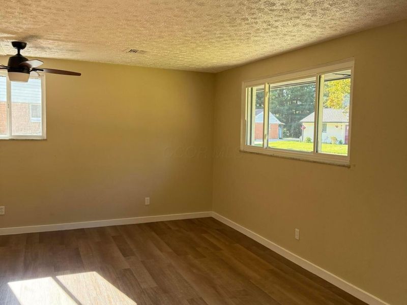 1656 Vilardo Lane, Columbus, OH 43227 Photo 7