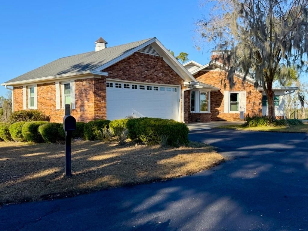 588 NW Pickle Lane, Madison, FL 32340 Photo