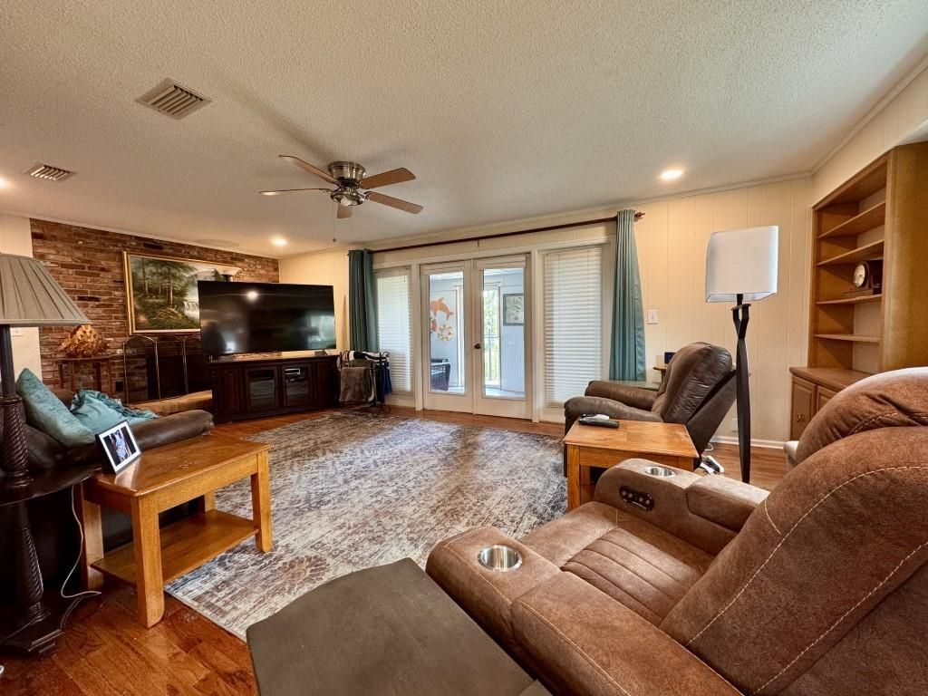 588 NW Pickle Lane, Madison, FL 32340 Photo