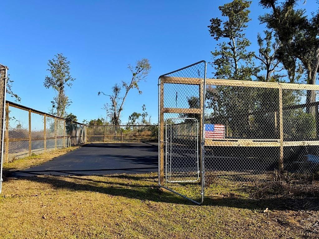 588 NW Pickle Lane, Madison, FL 32340 Photo