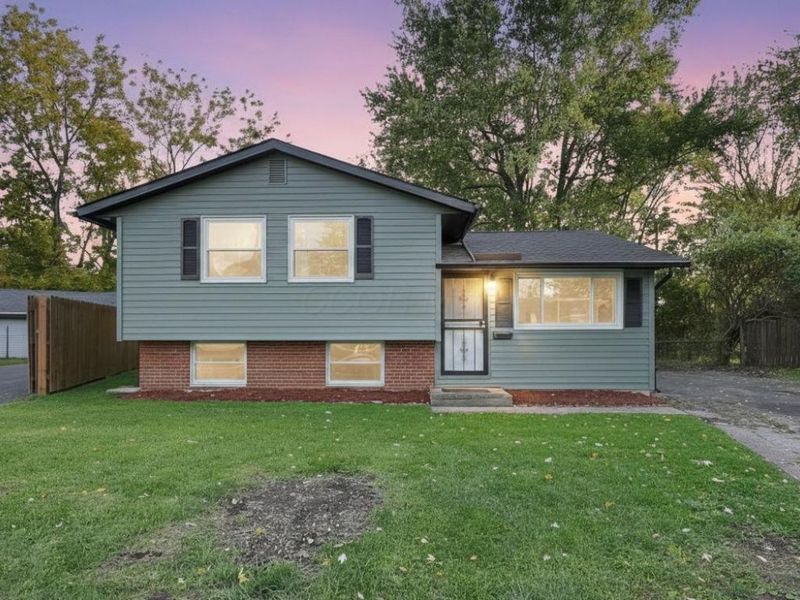 1836 Penfield Court S, Columbus, OH 43227 Photo 1