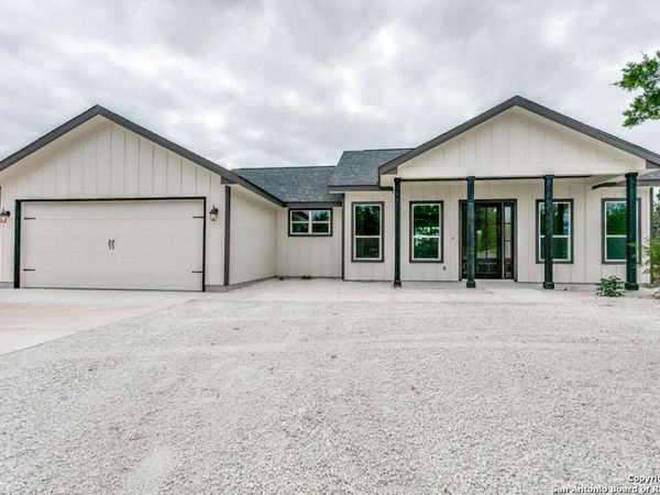 1140 Yaupon, Fischer, TX 78623