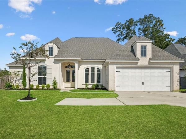 2037 BEGUE Lane, Covington, LA 70433