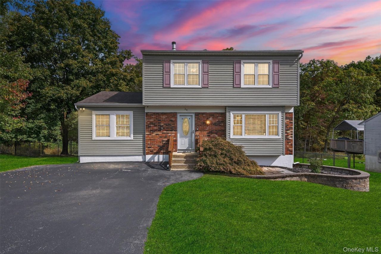 34 Capital Drive, Washingtonville, NY 10992 Main Photo