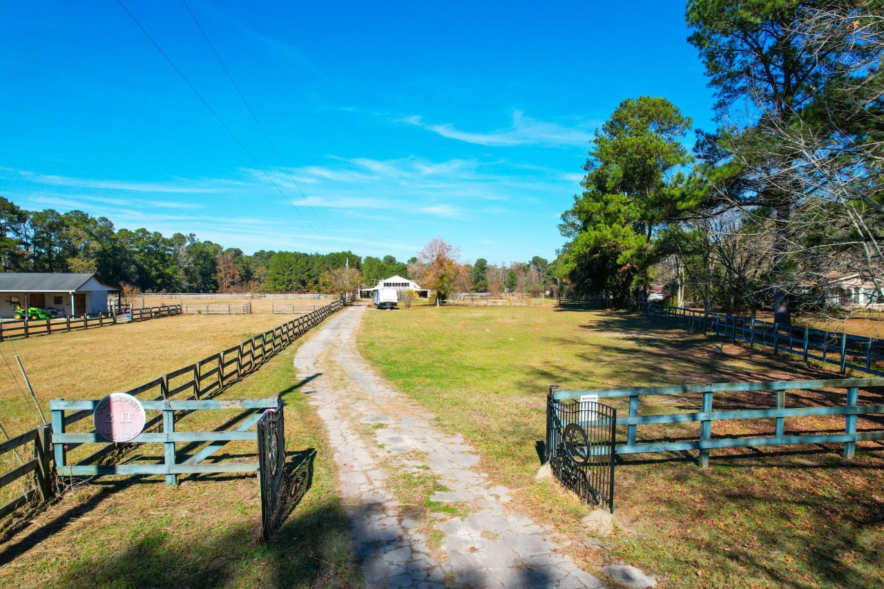 274 Campbell Road Photo 105