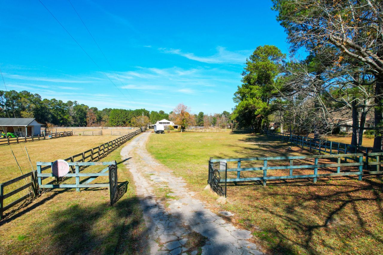 274 Campbell Road Photo 107