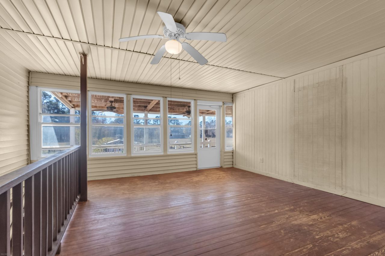 274 Campbell Road Photo 31