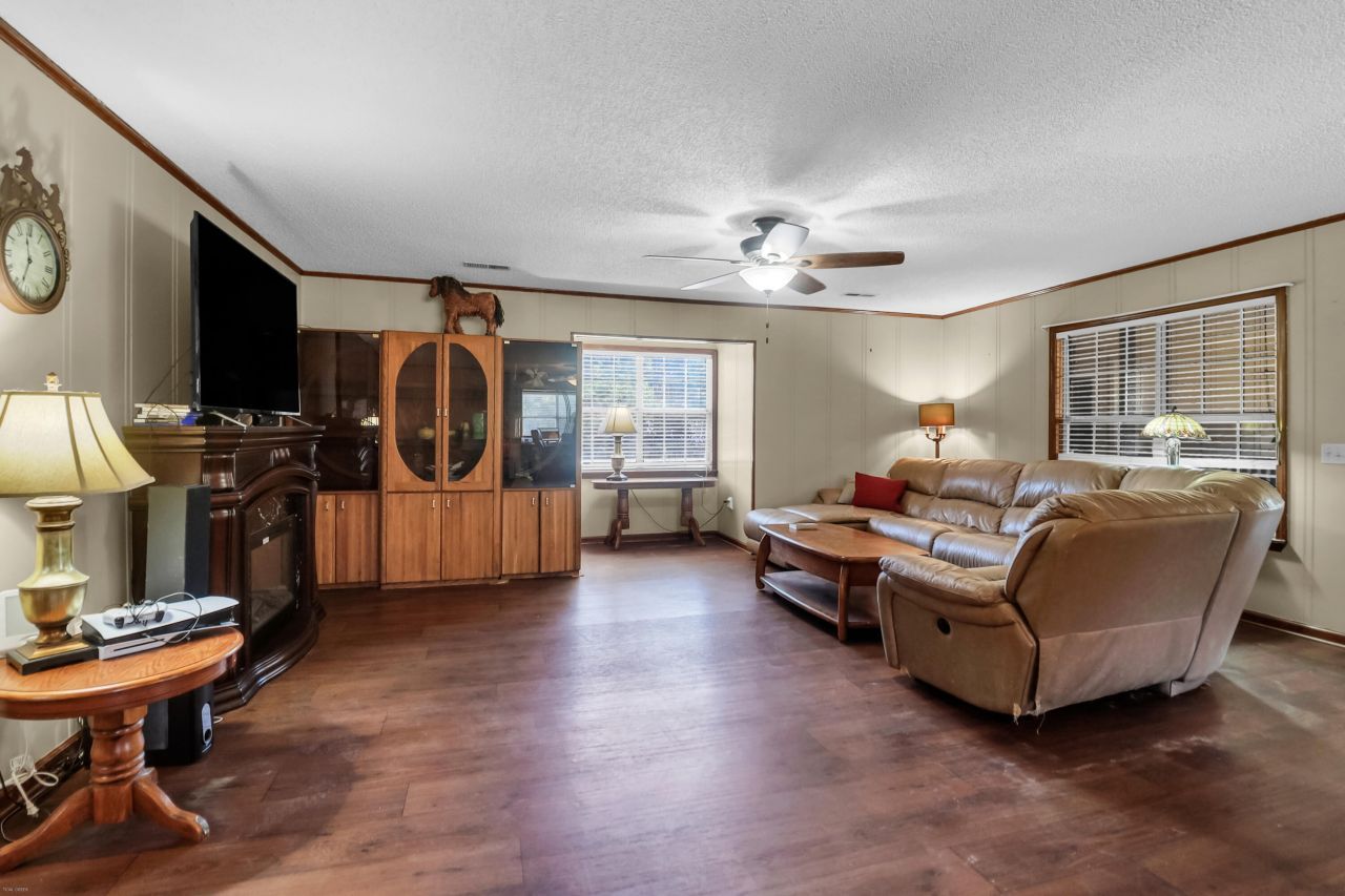 274 Campbell Road Photo 34