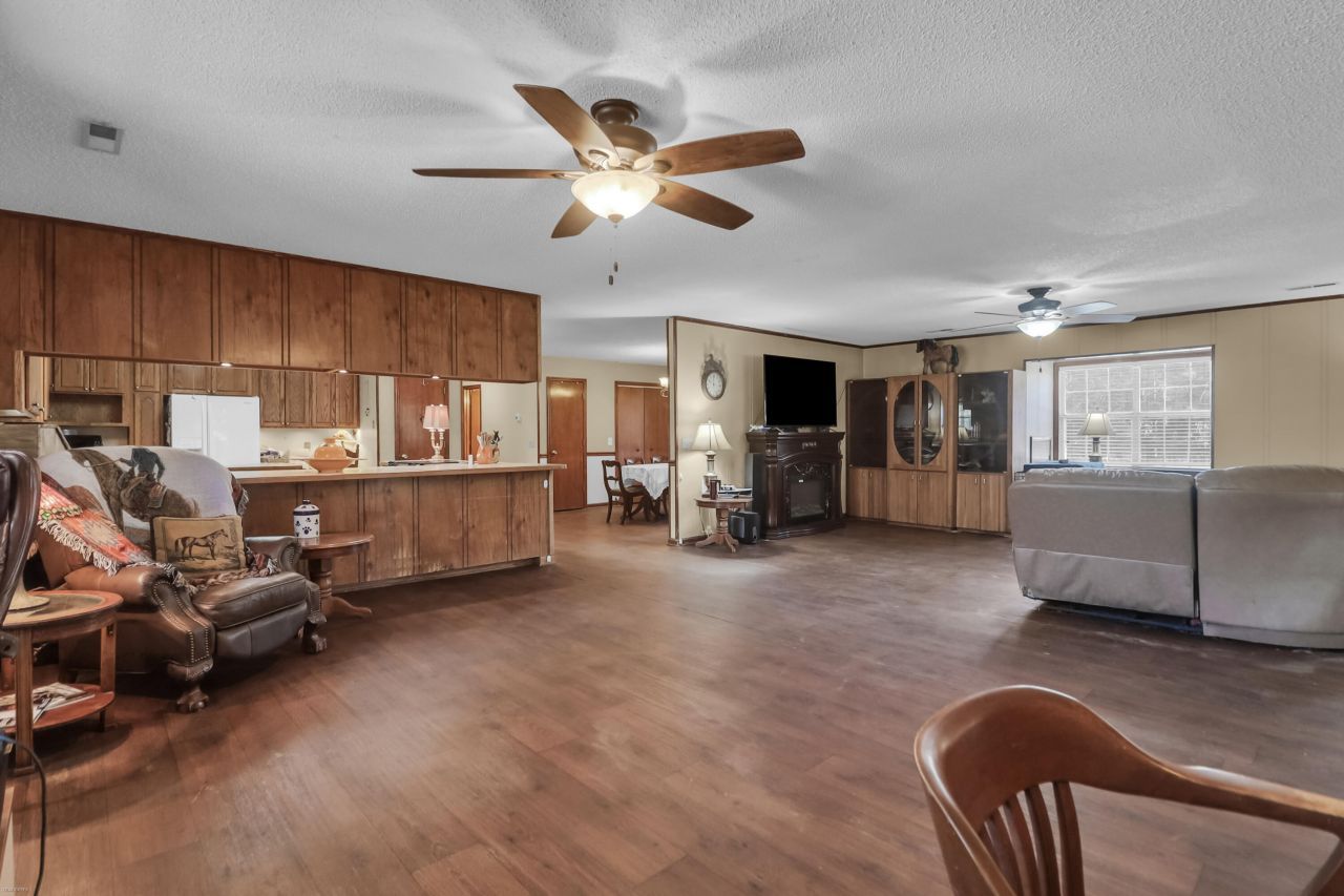 274 Campbell Road Photo 40