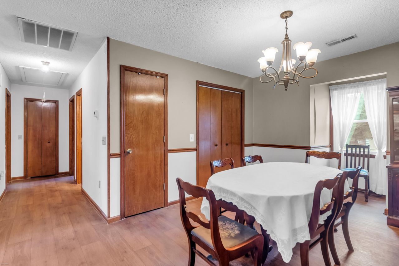 274 Campbell Road Photo 43