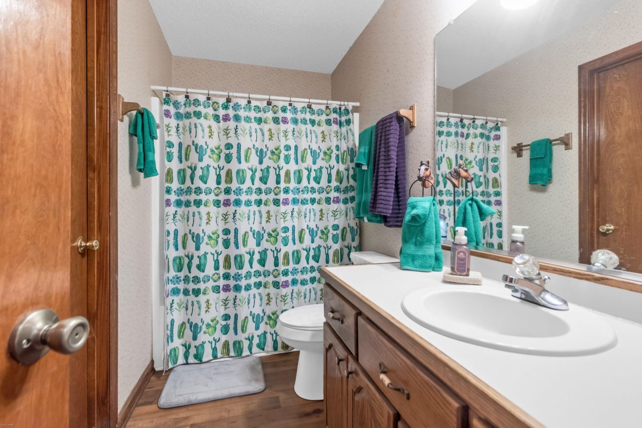 274 Campbell Road Photo 52