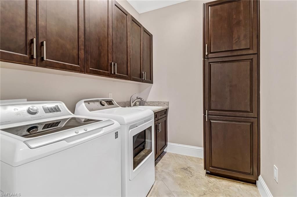 6487 Warwick Ave, Naples, FL 34113 Photo
