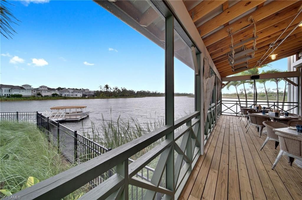 6487 Warwick Ave, Naples, FL 34113 Photo