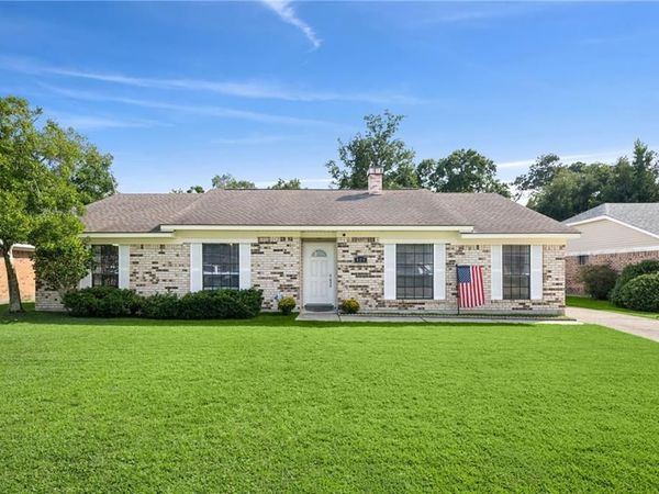 409 W LAKE CATAHOULA Court, Slidell, LA 70461