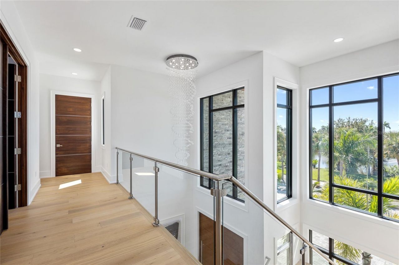 5237 61st Avenue S, Saint Petersburg, FL 33715 Photo