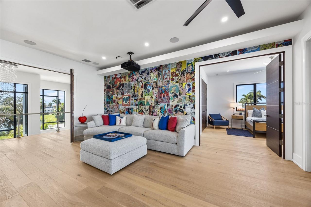 5237 61st Avenue S, Saint Petersburg, FL 33715 Photo