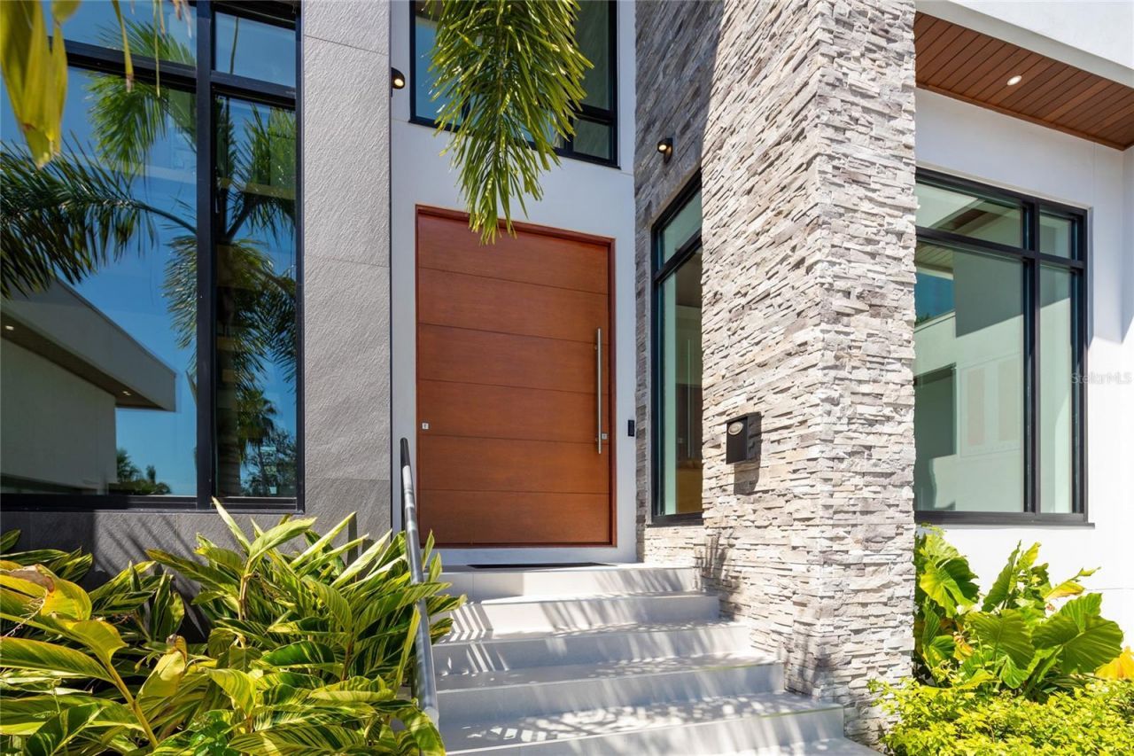 5237 61st Avenue S, Saint Petersburg, FL 33715 Photo