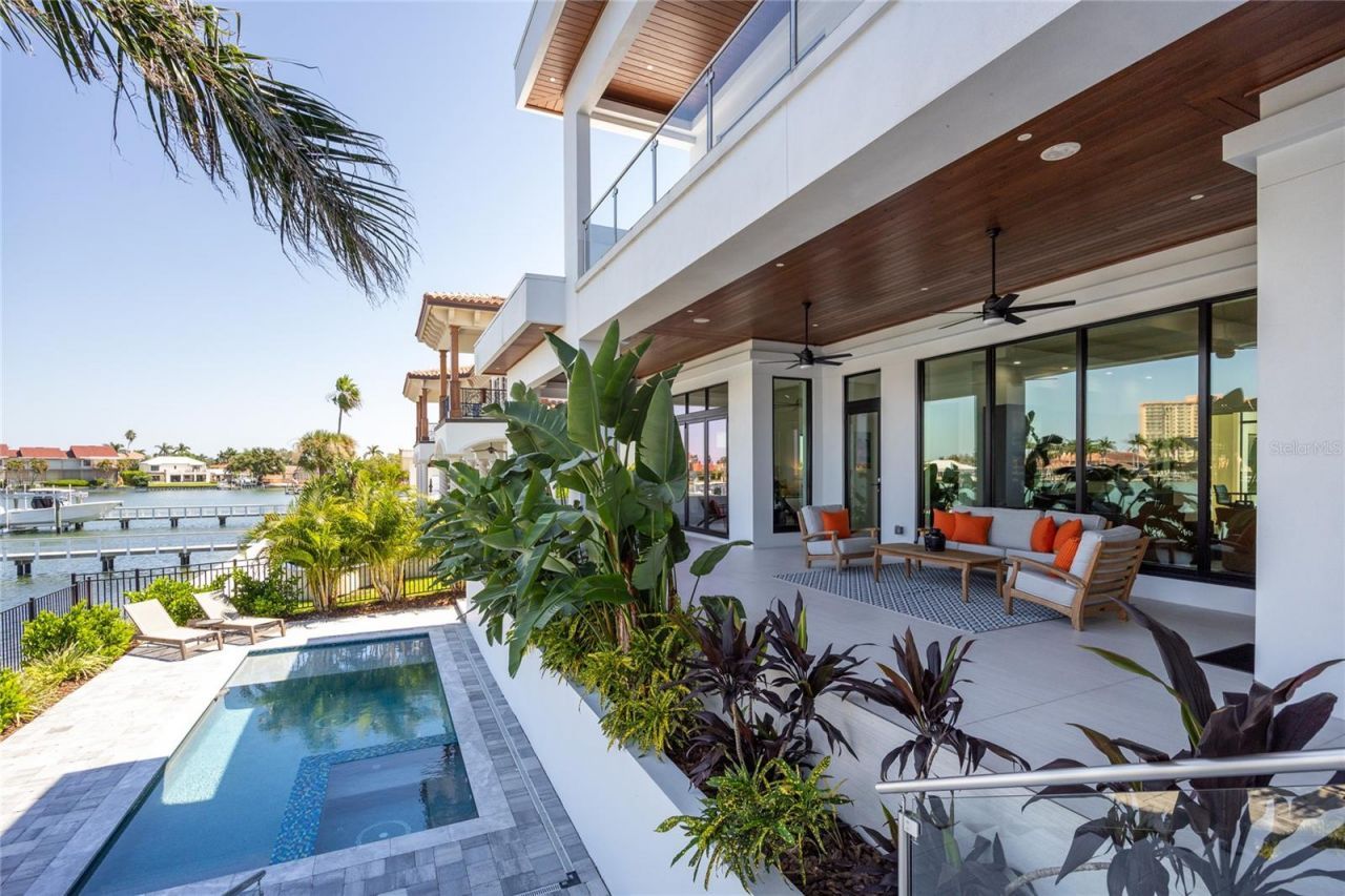 5237 61st Avenue S, Saint Petersburg, FL 33715 Photo