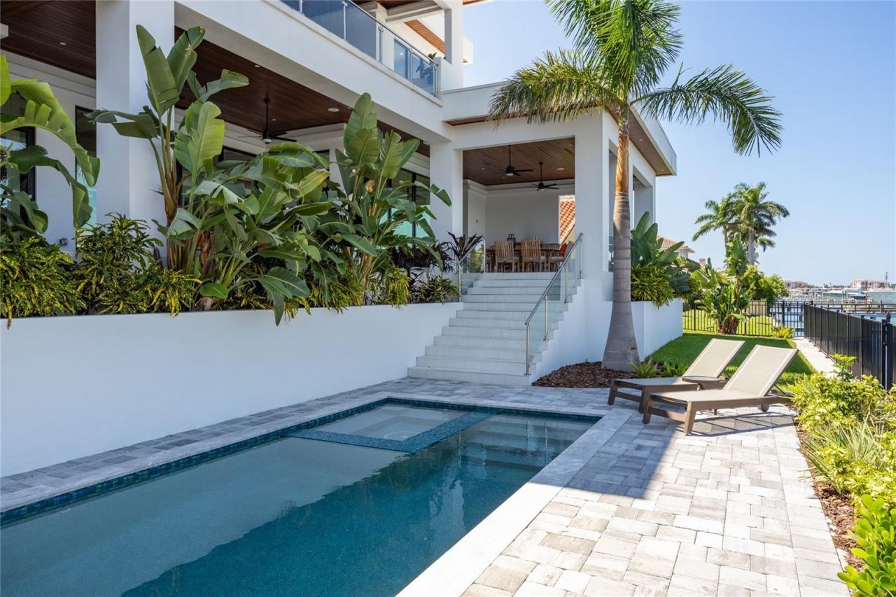 5237 61st Avenue S, Saint Petersburg, FL 33715 Photo