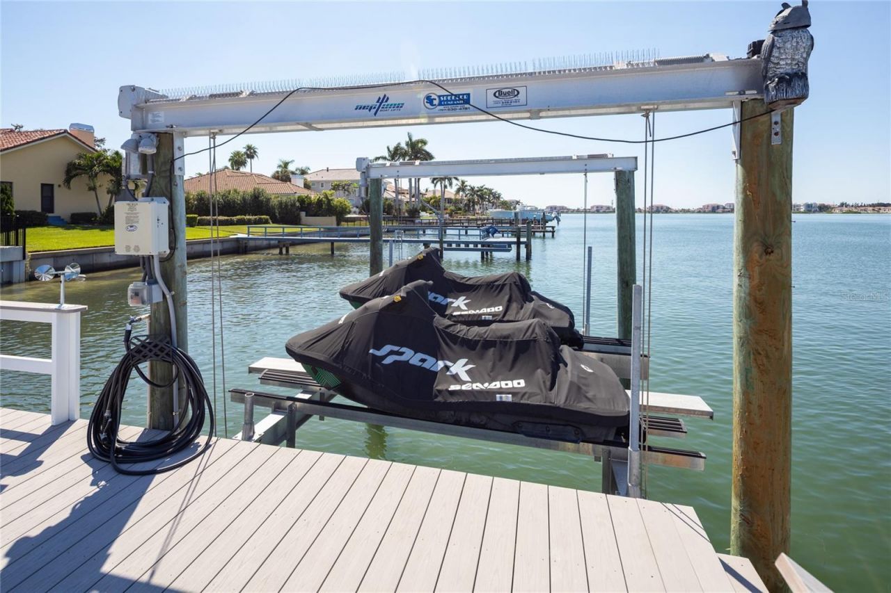 5237 61st Avenue S, Saint Petersburg, FL 33715 Photo