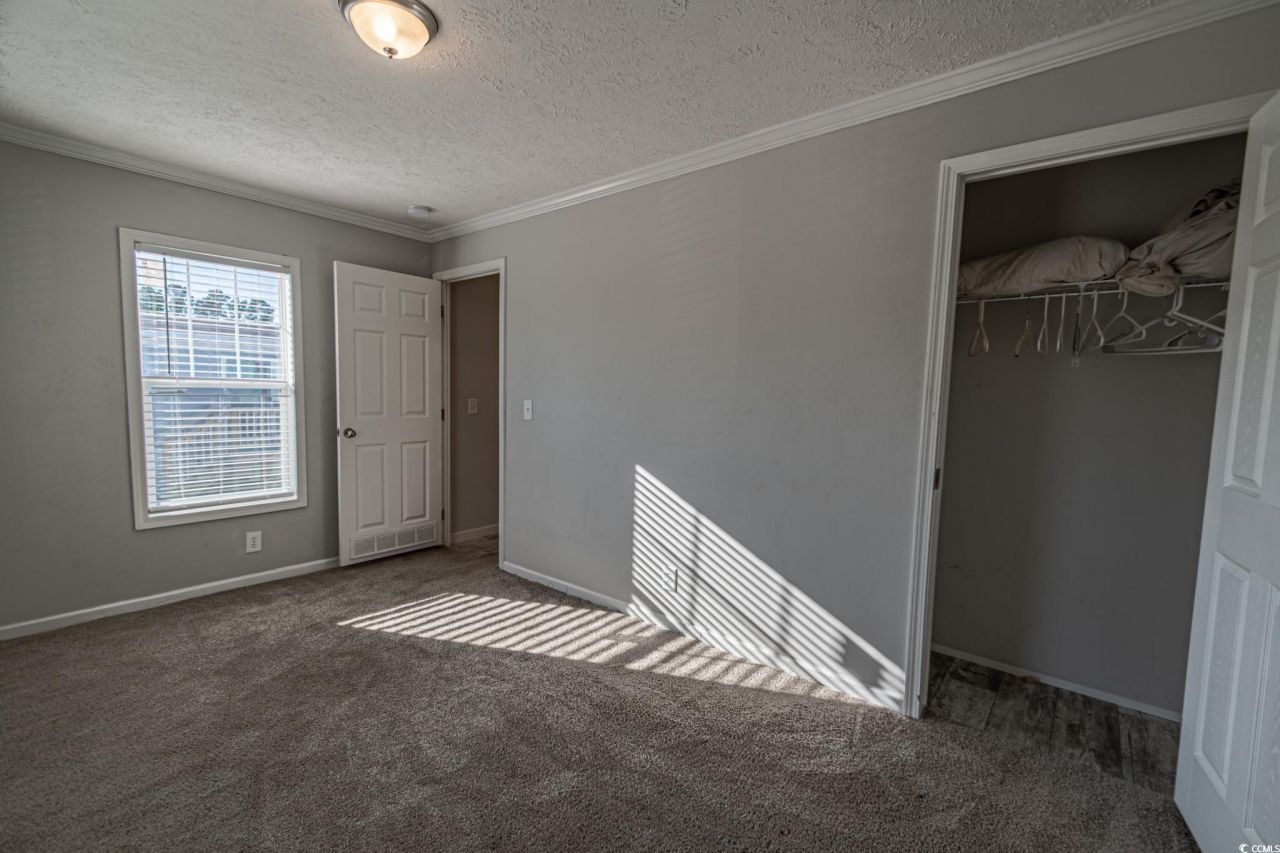 223 Air Stream Dr. Photo 16