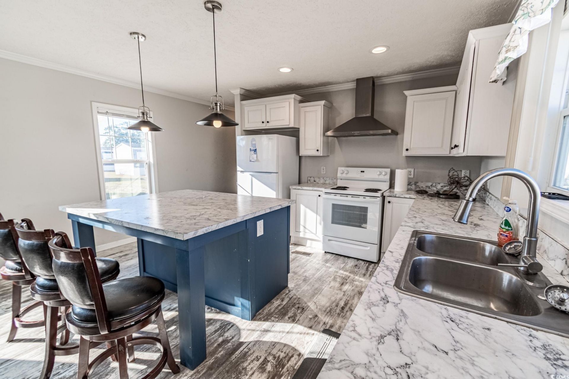 223 Air Stream Dr. Photo 8