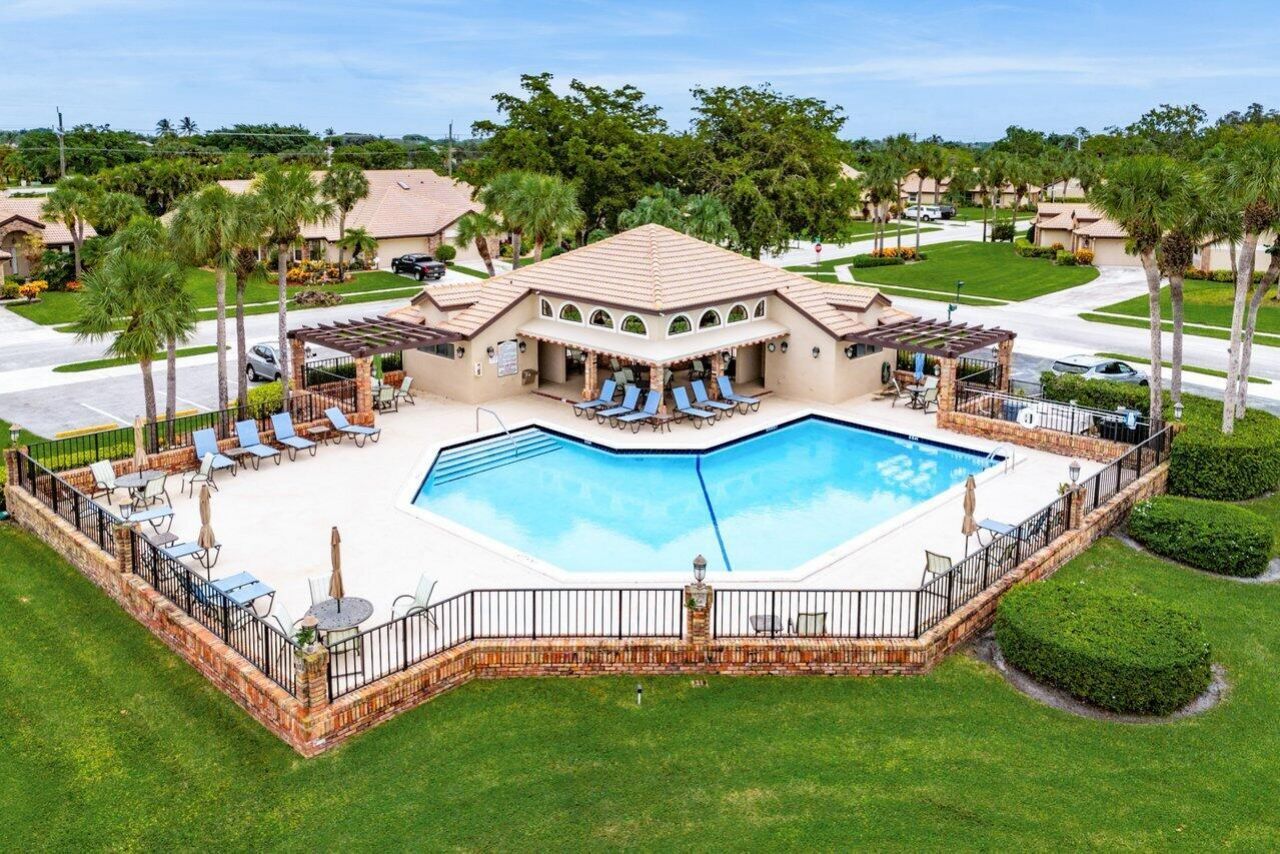 8207 Cassia Drive, Boynton Beach, FL 33472 Photo