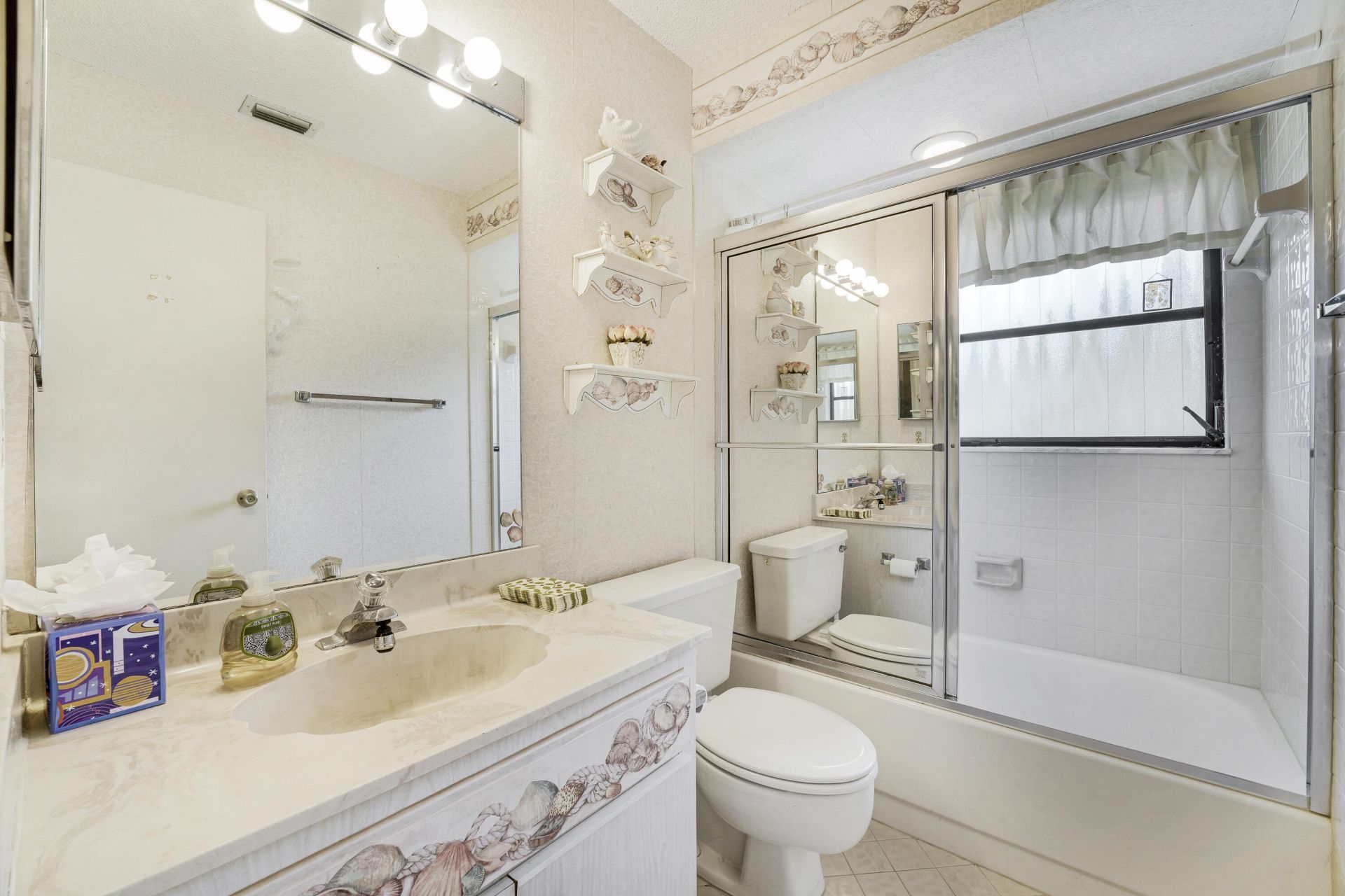 8421 Bonita Isle Drive, Lake Worth, FL 33467 Photo