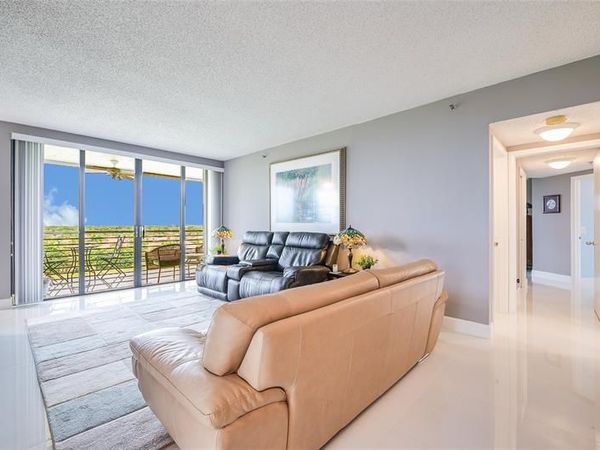 7100 Radice Court, Unit 807, Lauderhill, FL 33319