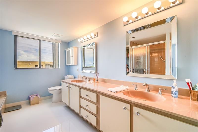 7100 Radice Court, Unit 807, Lauderhill, FL 33319 Photo