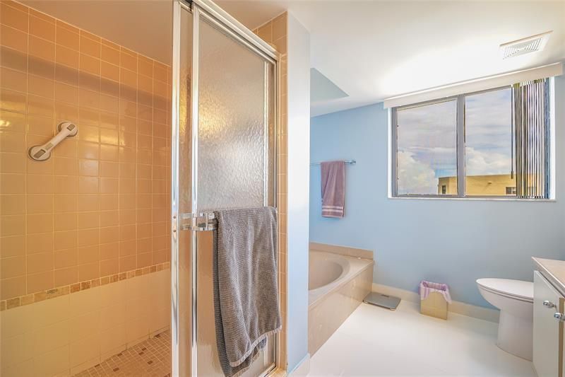 7100 Radice Court, Unit 807, Lauderhill, FL 33319 Photo