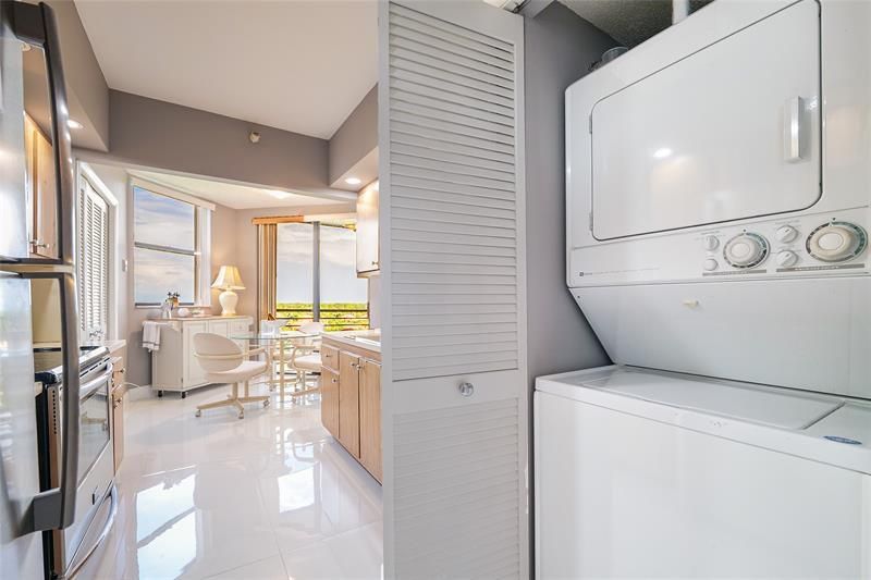 7100 Radice Court, Unit 807, Lauderhill, FL 33319 Photo