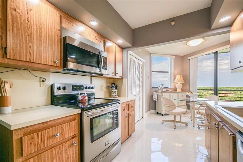 7100 Radice Court, Unit 807, Lauderhill, FL 33319 Photo