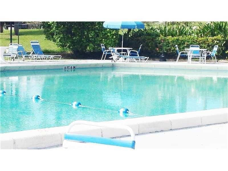 7100 Radice Court, Unit 807, Lauderhill, FL 33319 Photo