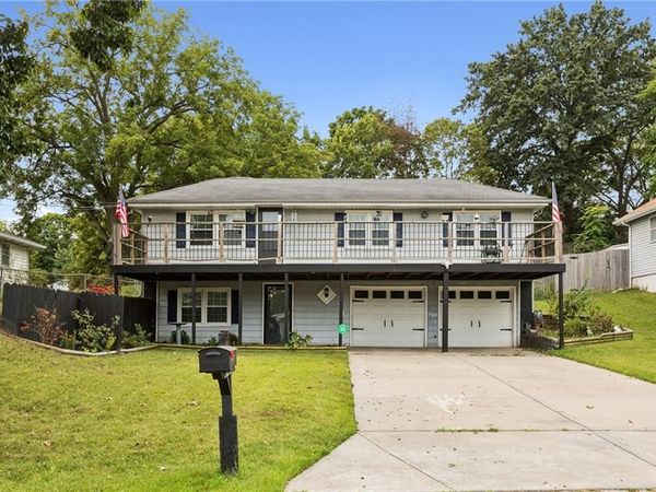 2505 NE 38th Street, Kansas City, MO 64116