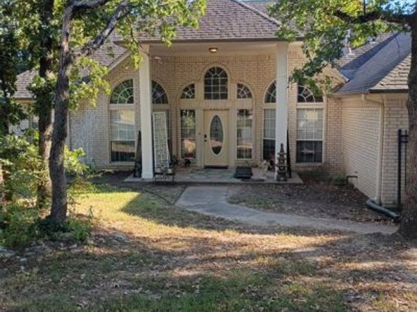 2712 Raintree Circle, Sapulpa, OK 74066