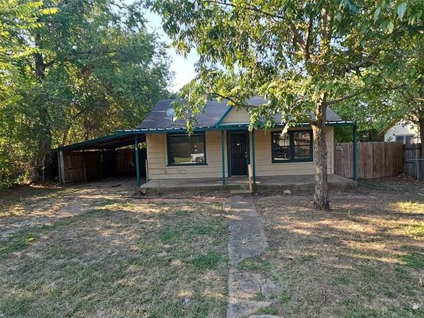 7213 Pawnee Trail, Lake Worth, TX 76135