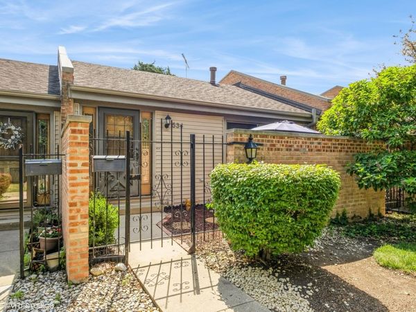 534 E Main Street, Barrington, IL 60010