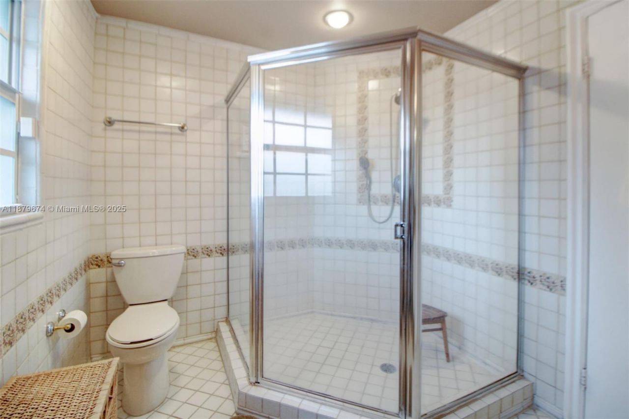 9929 NW 49th Ter, Doral, FL 33178 Photo