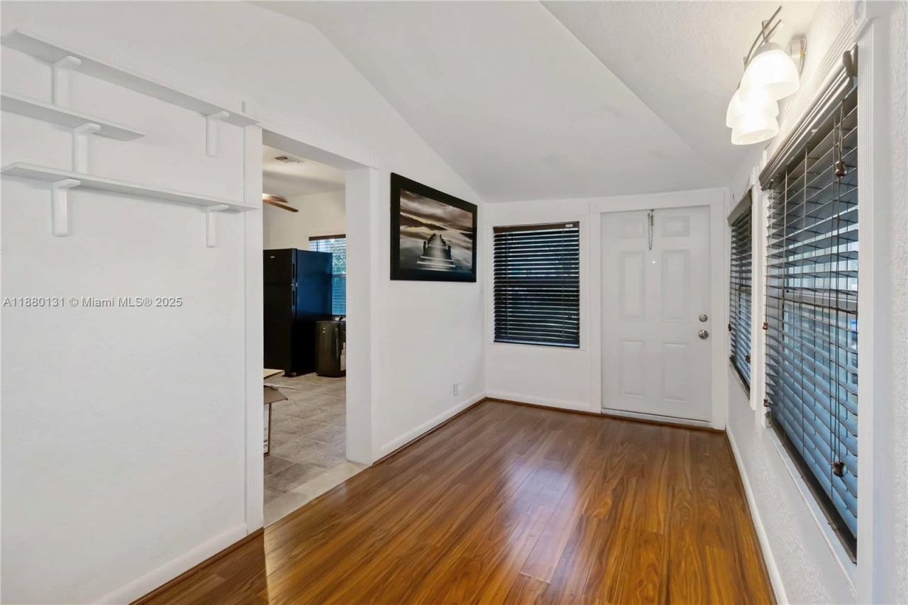 5740 Lincoln St, Hollywood, FL 33021 Photo